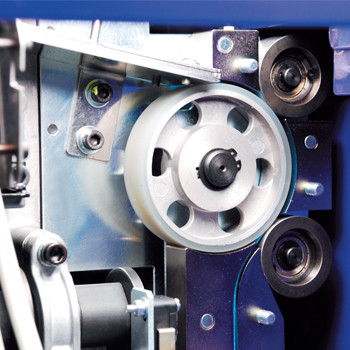 Joignez la largeur semi automatique de cerclage tenue dans la main de la machine 12mm de paquet réglable