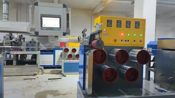 Machine de fabrication de sangles en PET à vis de 65 mm 250 kg/h 100% extrudeuse à sangles recyclables