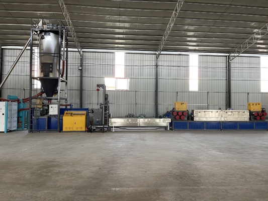 4 courroies Machine de fabrication de courroies en PET à vis unique Ceinture d'emballage à vis unique 4 courroies Machine de fabrication de courroies en PET à sortie