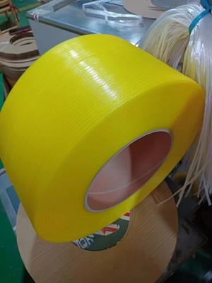 Bande de cerclage en polypropylène coloré en relief par ceinture d'emballage en plastique PET