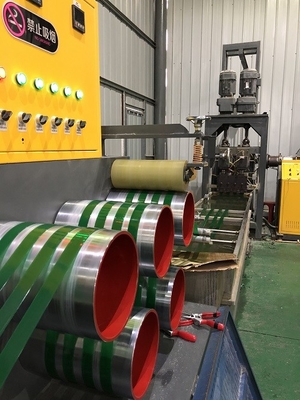 Machine automatique de fabrication de sangles en PET de 400 kg/h Extrudeuse à bande de frottement de 19 mm de large avec contrôle PLC