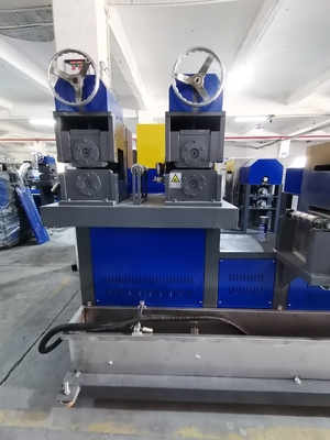 La vis simple pp attachent le système de alimentation automatique de machine d'extrusion de bande