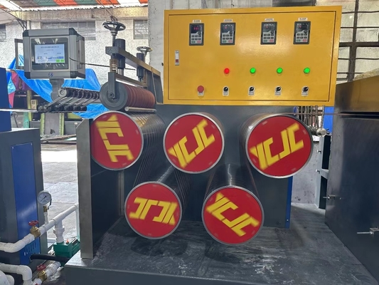 Pp attachent faire à la machine 0.4-1.2mm l'épaisseur pour le traitement de pp le contrôle que complètement automatique pp de PLC réunissent la chaîne de production