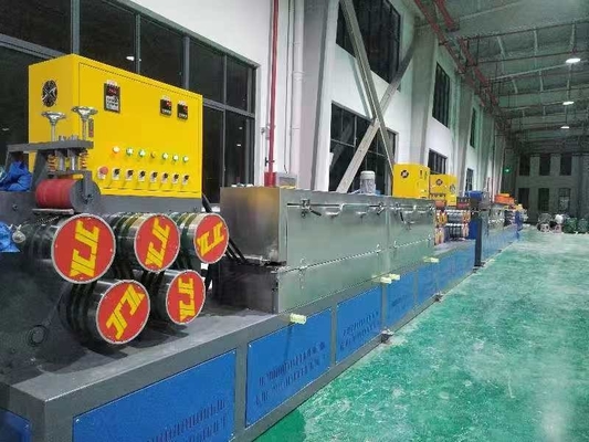 Machine de fabrication de sangles en PET à double / cylindre unique avec erreur de largeur inférieure à 0,2 mm