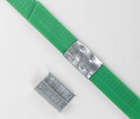Machine automatique de fabrication de sangles en PET à remontage avec contrôle d'écran tactile par ordinateur PLC