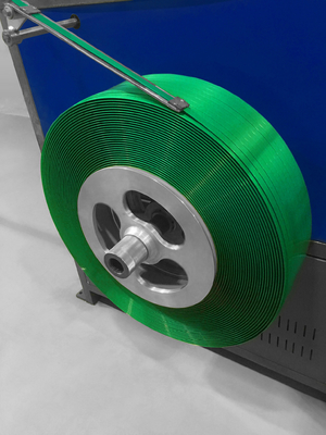 Machine de fabrication de bandes en PET personnalisable pour différentes largeurs et épaisseurs