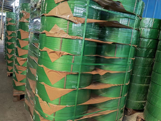 Équipement de production de ceintures en acier en plastique PET à 100% en matière de flaques de bouteilles en PET 300 kg/h