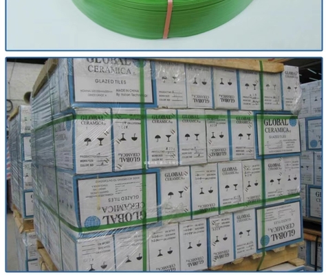 Ceinture en acier en plastique PET, résistance à la traction 150-1000 kg, ceinture d'emballage en PET, résistance à la traction durable et forte, poids: 20 kg/ rouleau