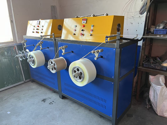 Équipement de fixation de sangles en PP 5 ̊19 mm Machine de fabrication de sangles en PP avec système de commande PLC