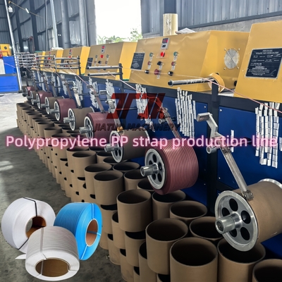 Ligne de production de cerclage PP professionnelle de 380 kg/h avec contrôle PLC et changeur sans arrêt