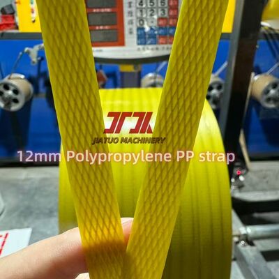 Ligne de production d'extrusion de sortie entièrement automatique 230-260 kg/h en plastique PP à quatre sangles avec échangeur d'écran sans arrêt