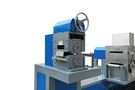 Largeur gravante en refief automatique de la machine 1200mm de feuille de plastique du PE 18kW