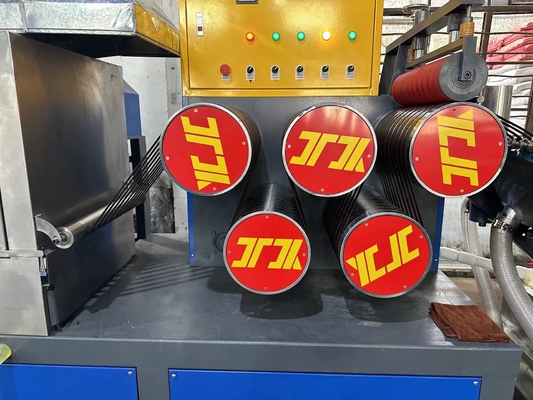 Ligne d'extrusion automatique de bande de ruban adhésif en PP avec matériel de vis de 125 mm 350-380 kg/h