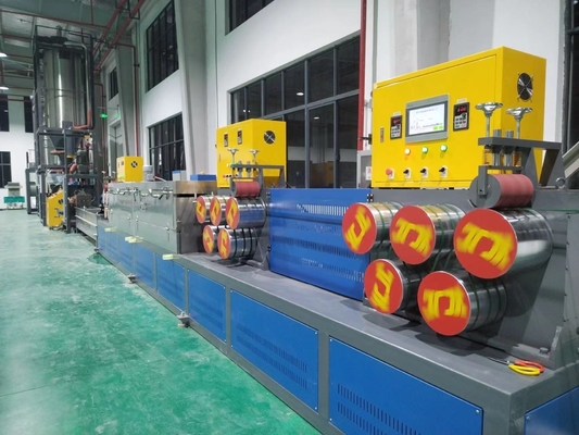 450 kg/h Machine de fabrication de rubans en plastique PET Bouteille de flocons Matériau avec largeur de sangle 9-32 mm